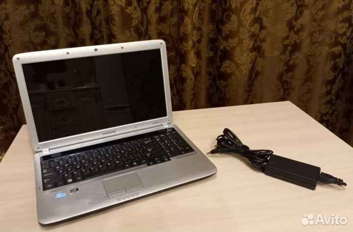 Samsung R530 Core i5-560M/6GB/SSD+HDD