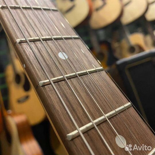 Электрогитара + комбоусилитель комплект (новый)