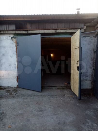 Гараж, > 30 м²