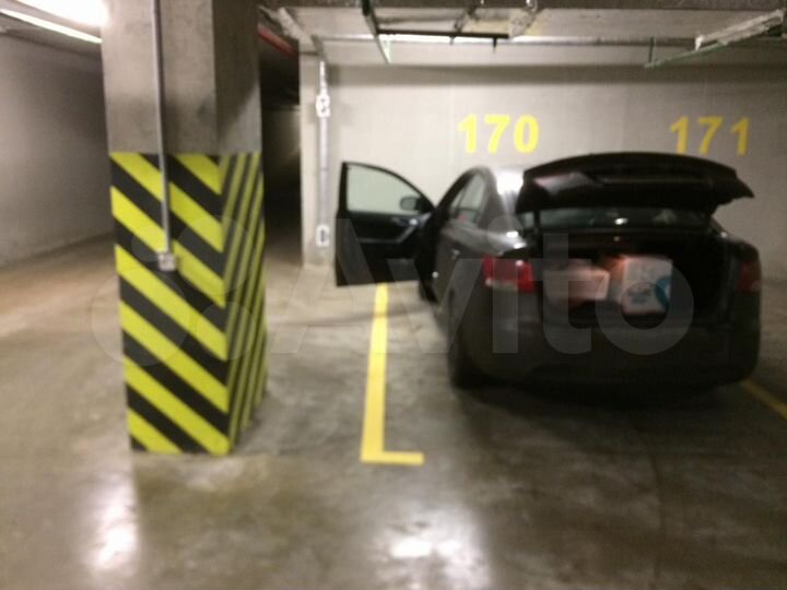 Машиноместо, 13 м²