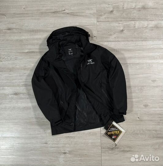 Ветровка ArcTeryx