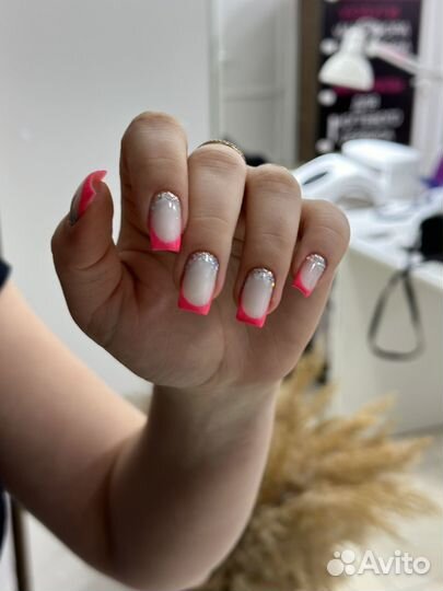 Наращивание ногтей