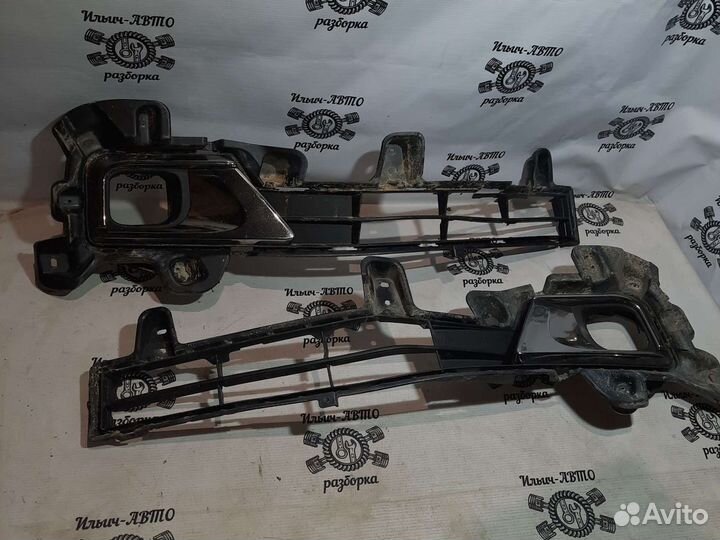 Решетка бампера Toyota Land cruiser 200 2015г