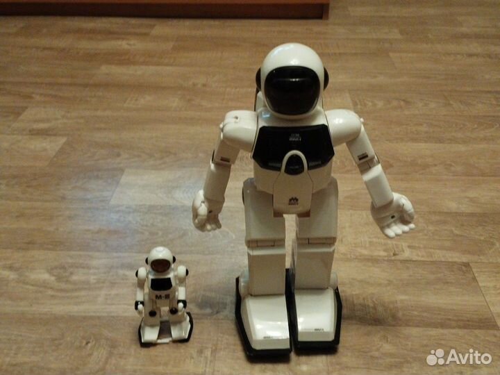 Игрушка робот