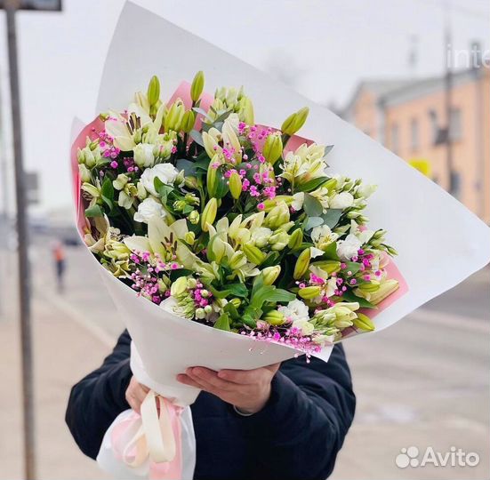 Лилии Букет лилий