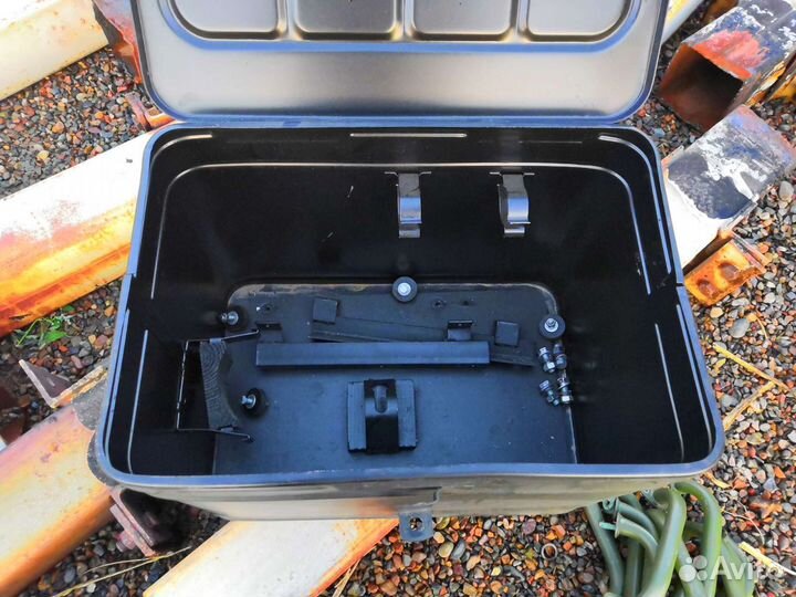 Ящик металлический