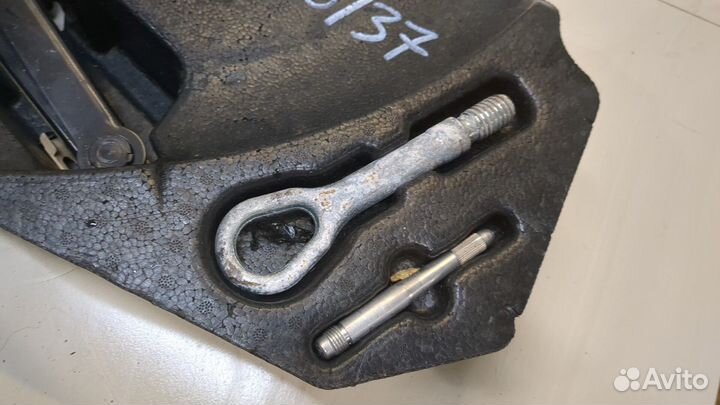 Набор инструментов штатный Mercedes ML W164, 2007