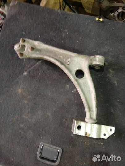 Рычаг передний передний правый Volkswagen Passat