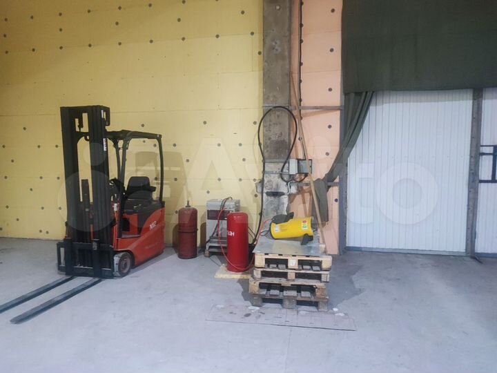 Склад, 300 м²