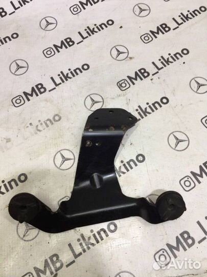 Кронштейн блока клапанов задний Mercedes-Benz