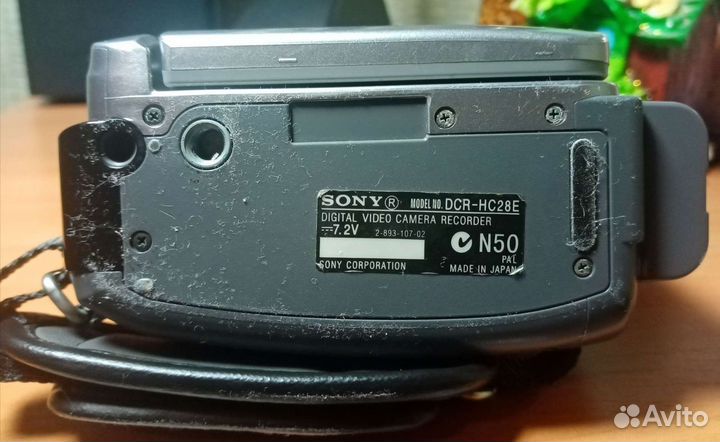 Видеокамера Sony DCR HC28E