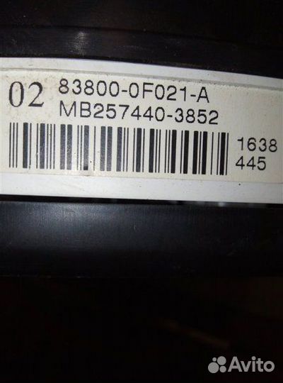 Щиток приборов Toyota Corolla Verso