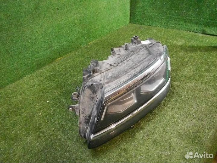 Фара левая Volkswagen Tiguan