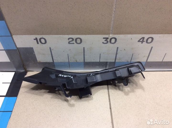 Кронштейн (сопут. товар) задний левый Renault