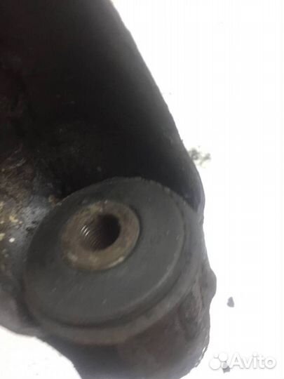 Рычаг передний правый нижний