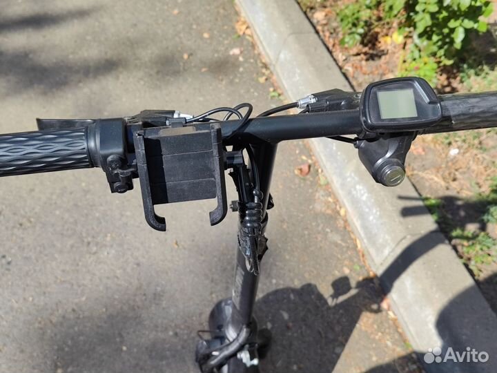 Электросамокат с сиденьем