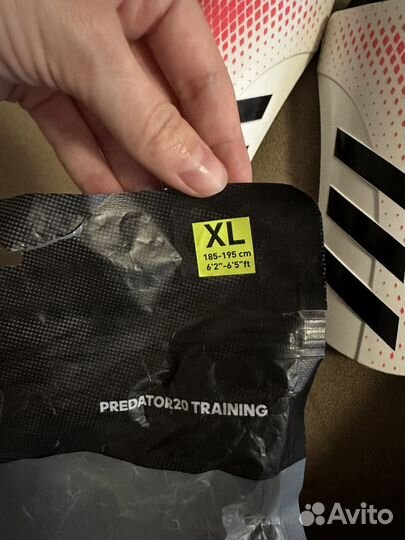 Футбольные щитки