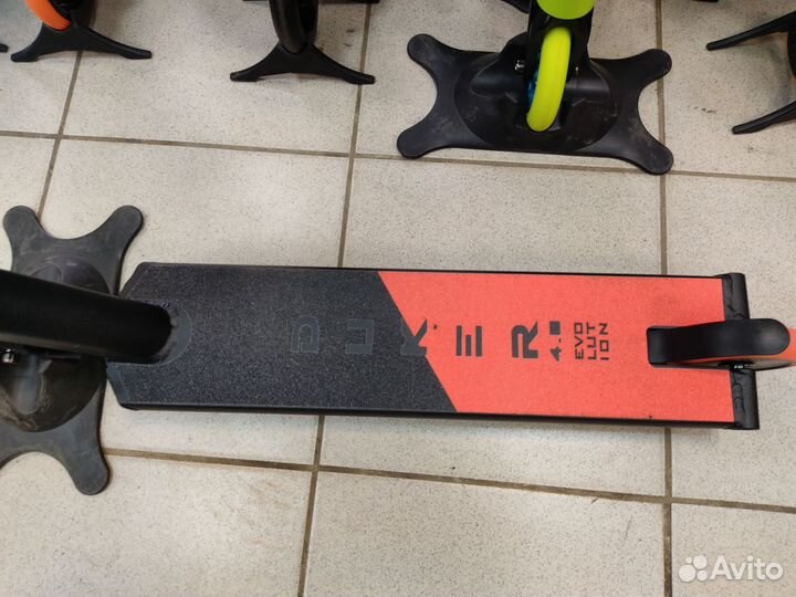 Трюковой самокат duker 4.0