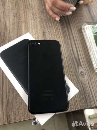iPhone 7, 32 ГБ