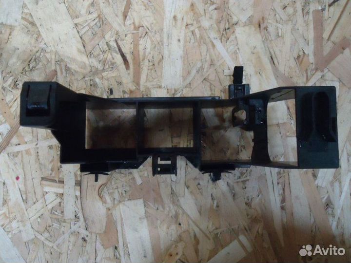 Кронштейн Volkswagen Passat B6 BZB