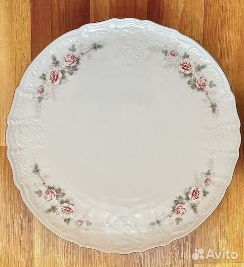 Тортовница на ножке Bernadotte Бледные розы