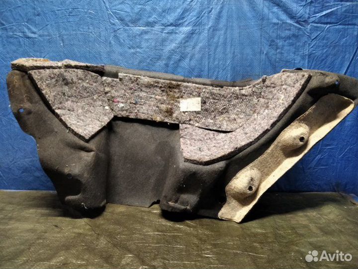 Обшивка багажника боковая задняя левая Renault