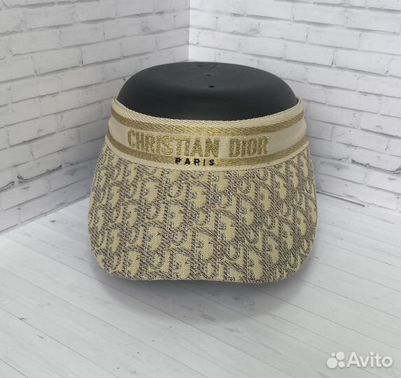 Солнцезащитный козырек