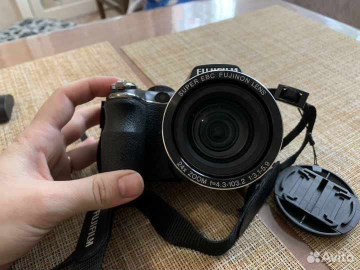 Fujifilm FinePix S4200
