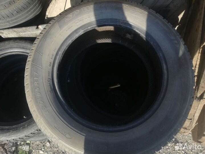 Dunlop Direzza DZ101 235/65 R17