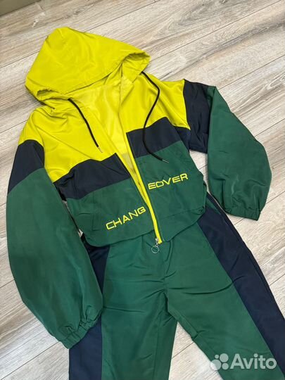 Спортивный костюм женский