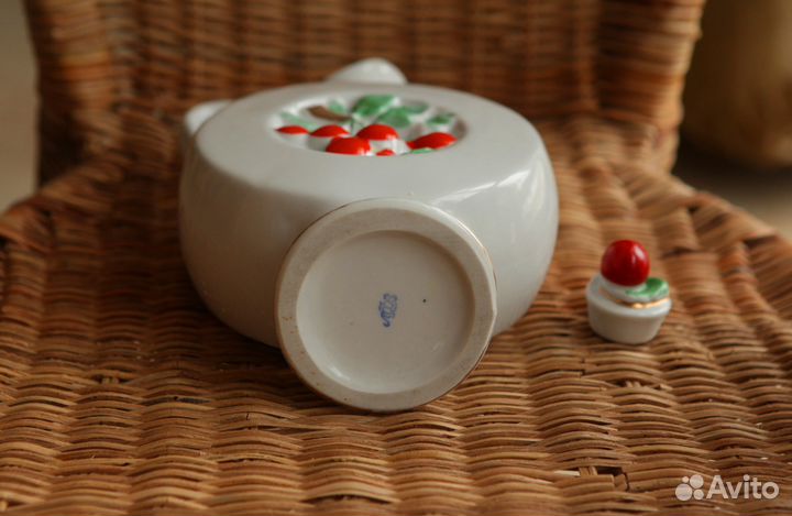 Графин Вишни