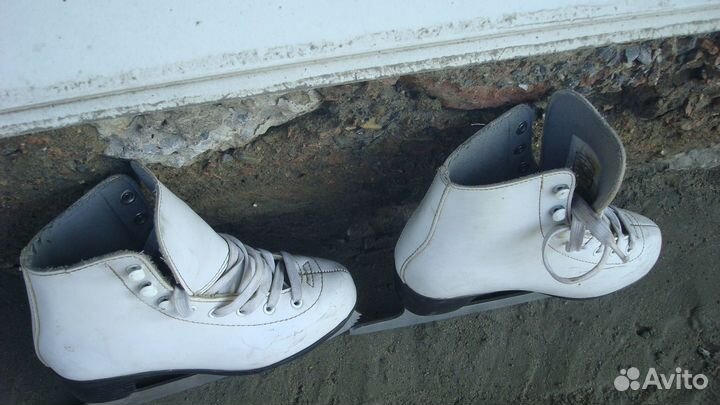 Коньки фигурные 34 размер