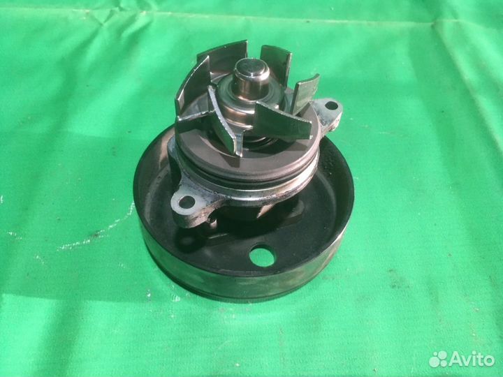 Помпа водяная Jaguar Xf X250 204PT 2012