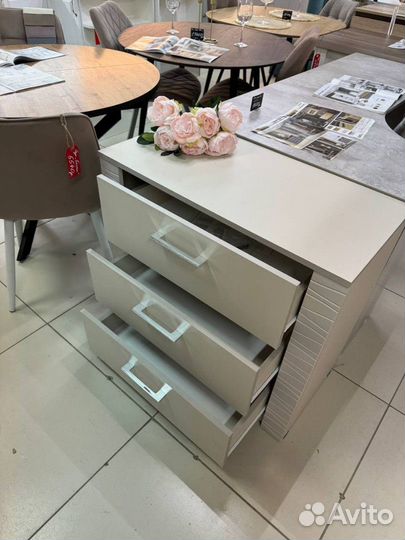 Комод бежевый 80 см