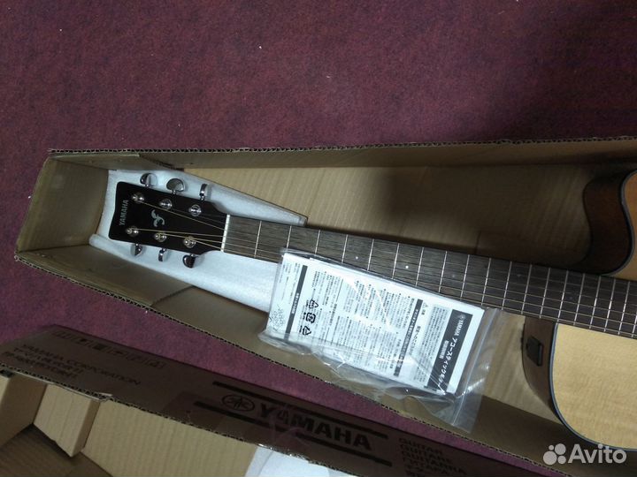 Бартер Электроакустическая гитара Yamaha FGX800C