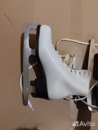 Коньки фигурные