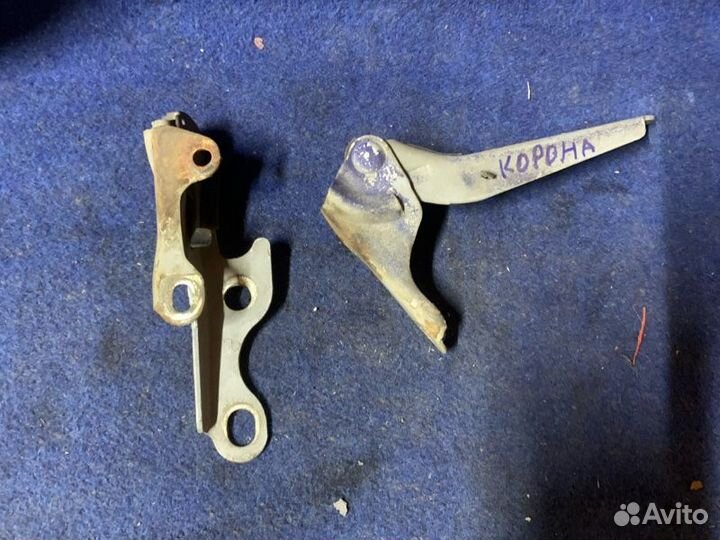 Петля капота Toyota Corona AT170 5AFE 1992