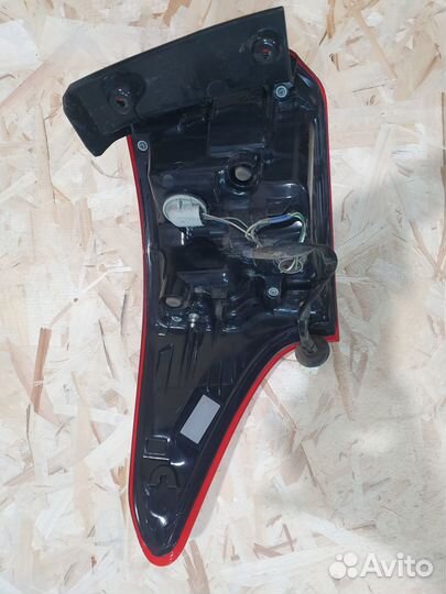 Фара mitsubishi outlander