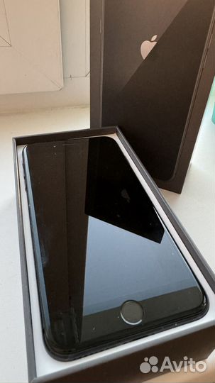iPhone 8 Plus, 64 ГБ