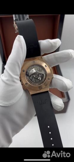 Часы hublot