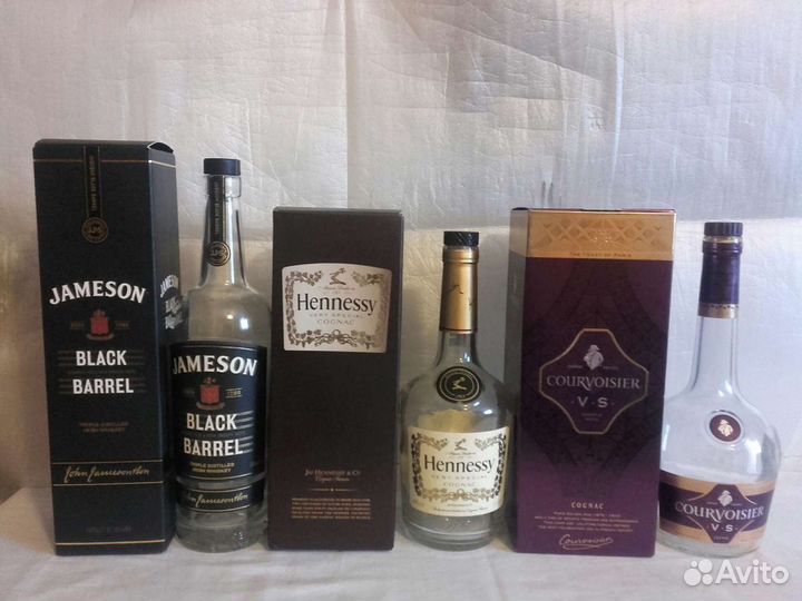 Бутылки с коробками, без,от виски, коньяка и т.п
