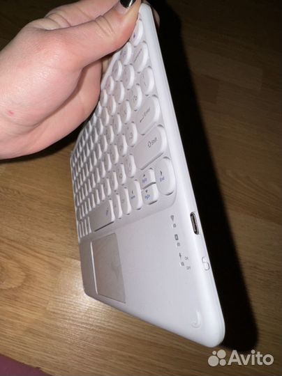 Клавиатура для iPad 10.9