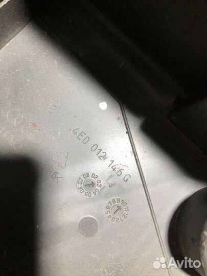 Домкрат Audi A8 D3 6.0W12BTH 2005