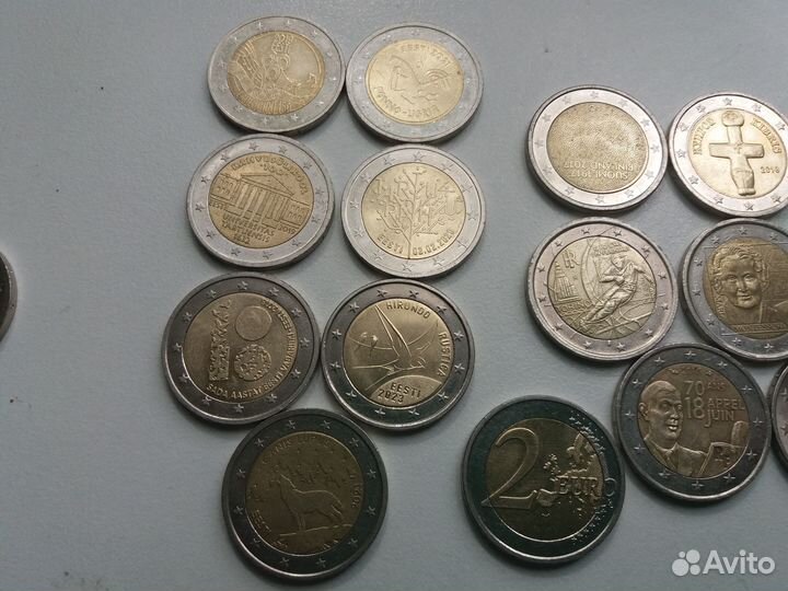 Юбилейные монеты