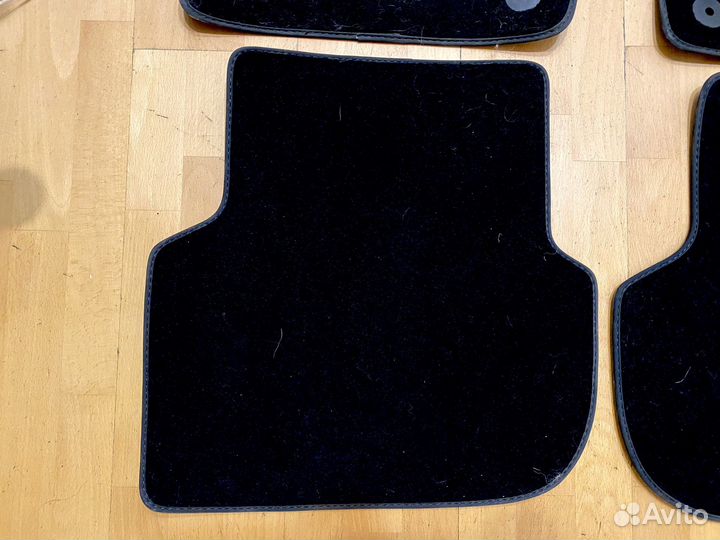 Оригинальные коврики на Volkswagen Jetta 6