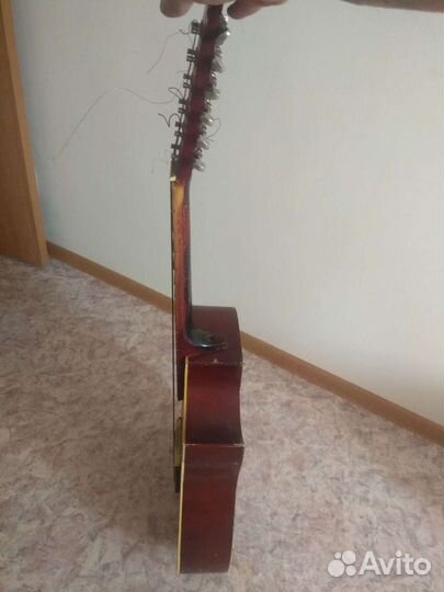 12-и струнная акустическая гитара