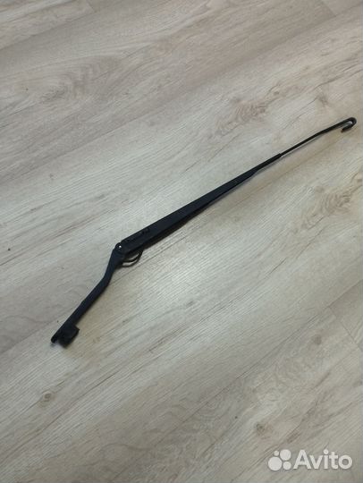 Поводок дворника правый Mitsubishi RVR Z N11W