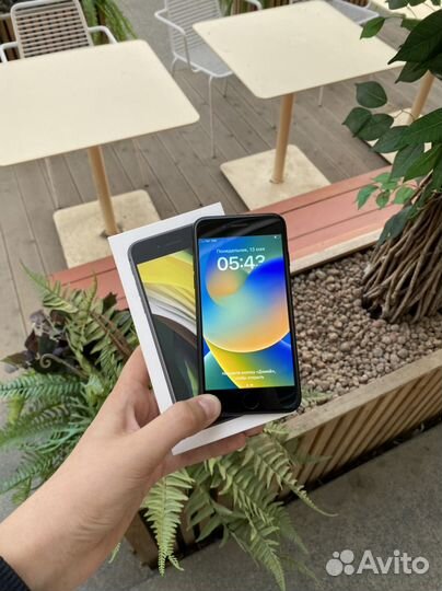 iPhone SE 2020 64gb Black Ростест (sim+esim)