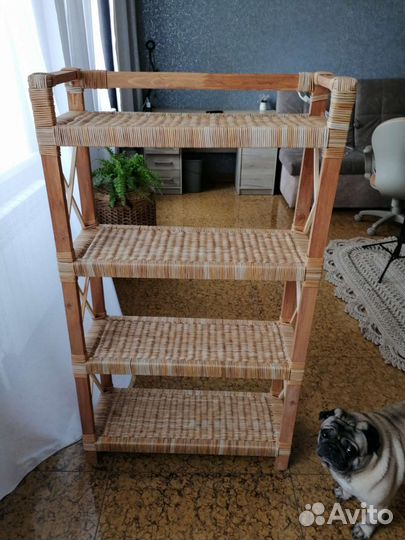 Плетёная этажерка на деревянном каркасе