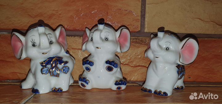 Слоники фарфоровые